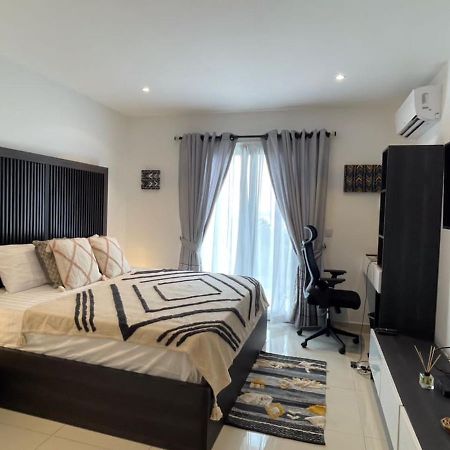 The Lennox Luxury Apartment Accra Bagian luar foto