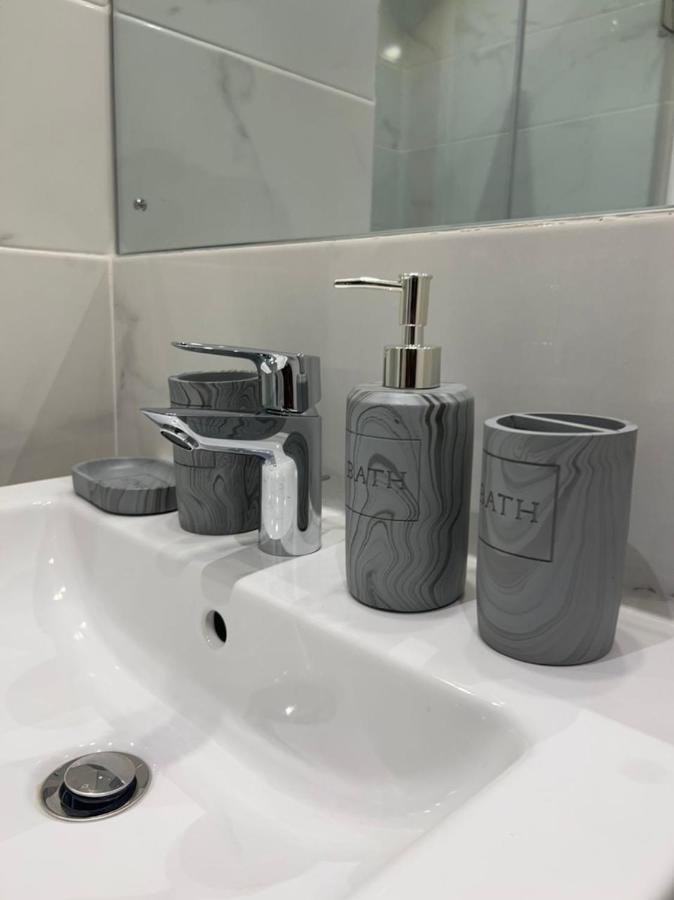 The Lennox Luxury Apartment Accra Bagian luar foto