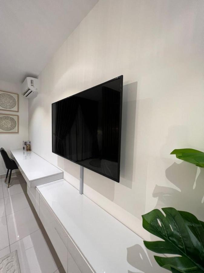 The Lennox Luxury Apartment Accra Bagian luar foto