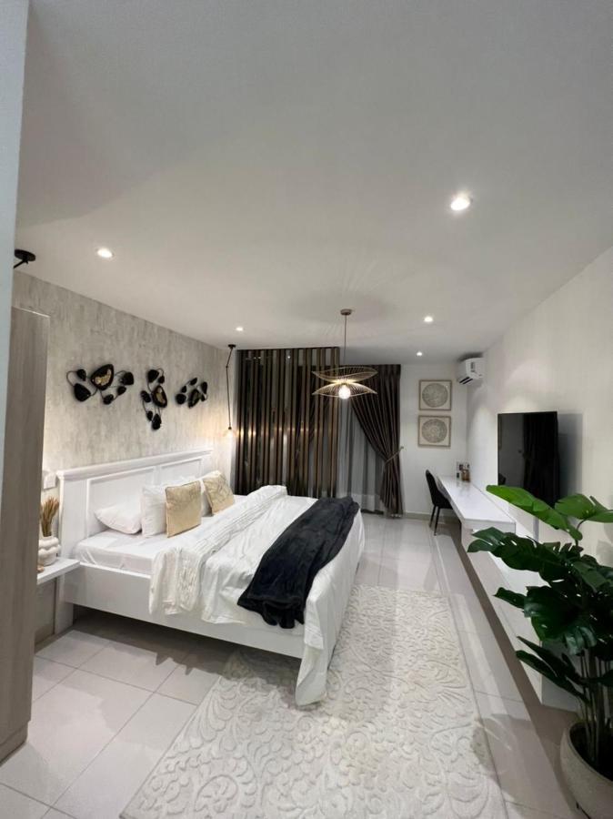 The Lennox Luxury Apartment Accra Bagian luar foto