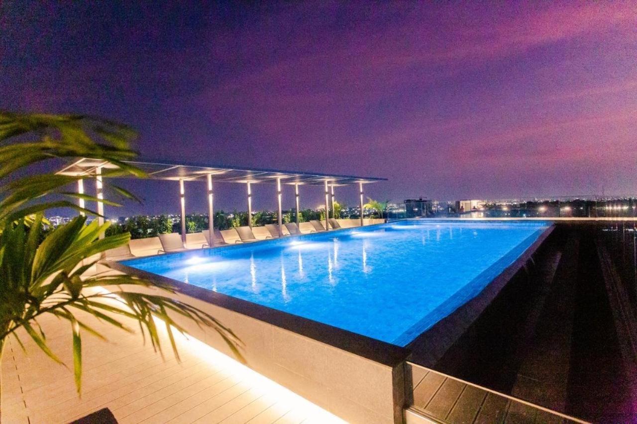 The Lennox Luxury Apartment Accra Bagian luar foto